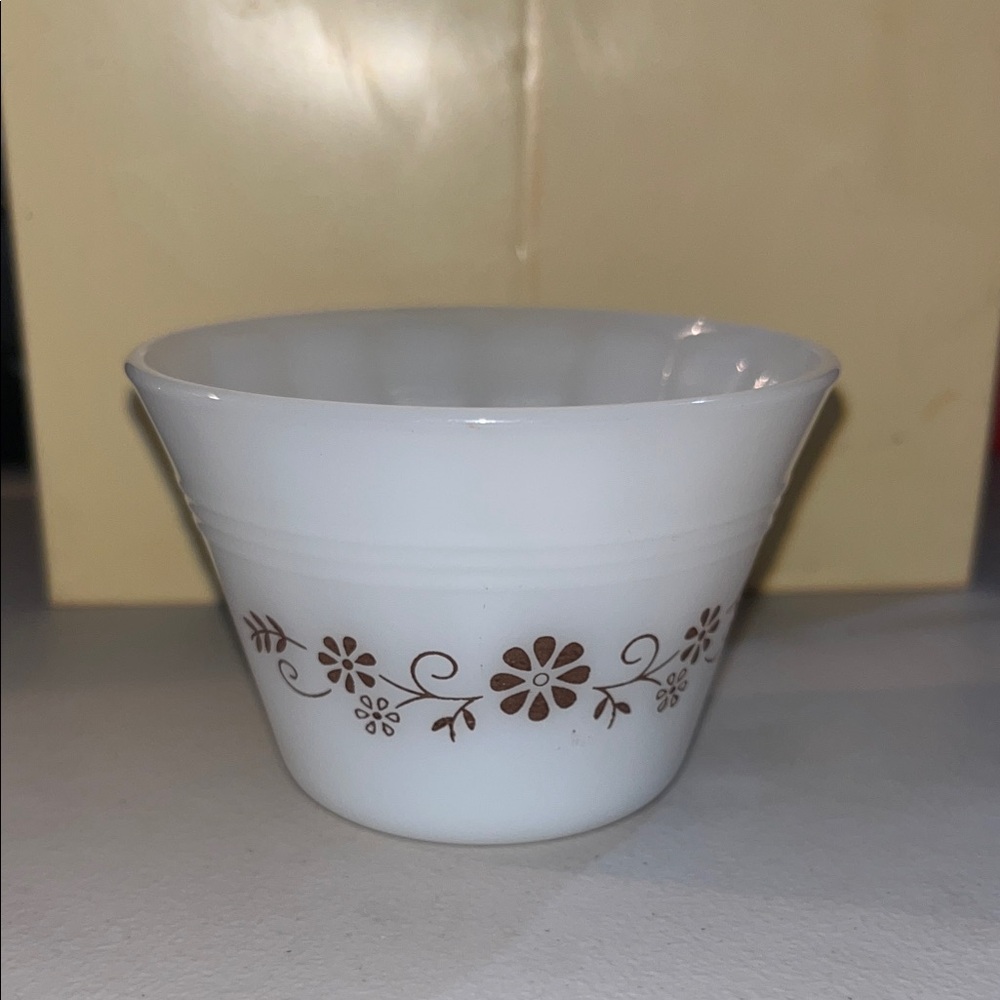 Vintage Dynaware Pyr-o-rey milk, glass custard cup